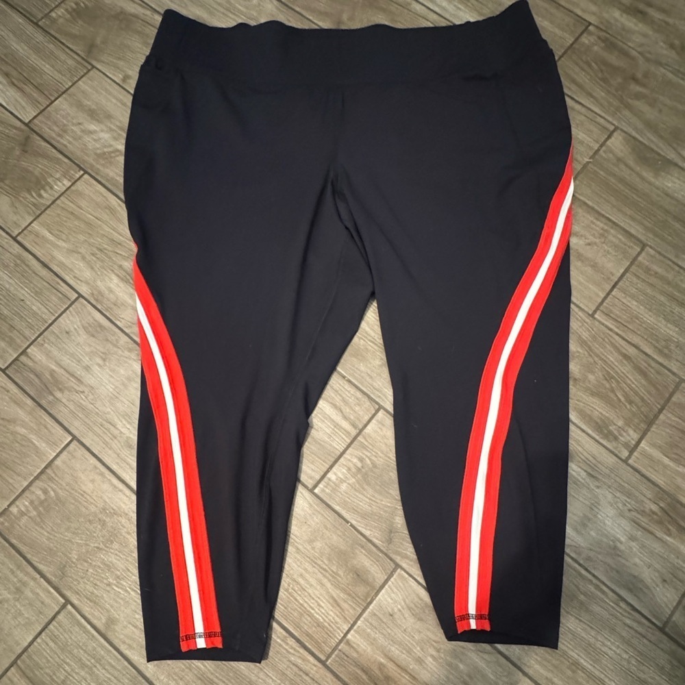 Livi active lane Bryant Women Black and Red Pants plus size 34/36 crop leggings
